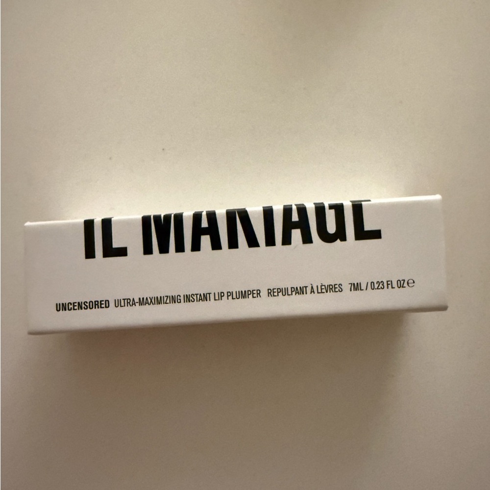 IL MAKIAGE Uncensored Quickie Lip Product in Red
